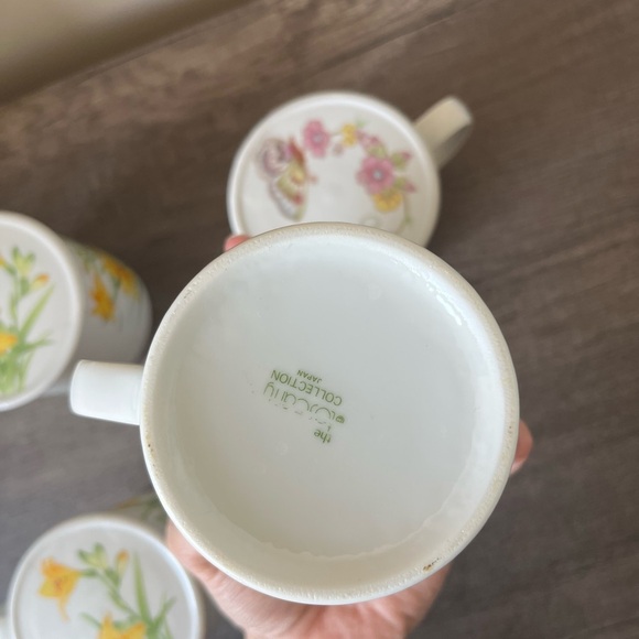 Toscany Collection Japan Butterfly & Floral Vintage Cup with lid Set of 4 - Picture 9 of 11